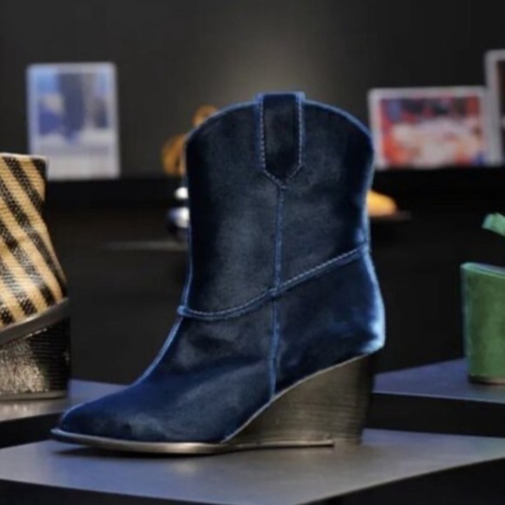 Robert Clergerie Paris Velvet Ankle Length Wedge Booties Boots